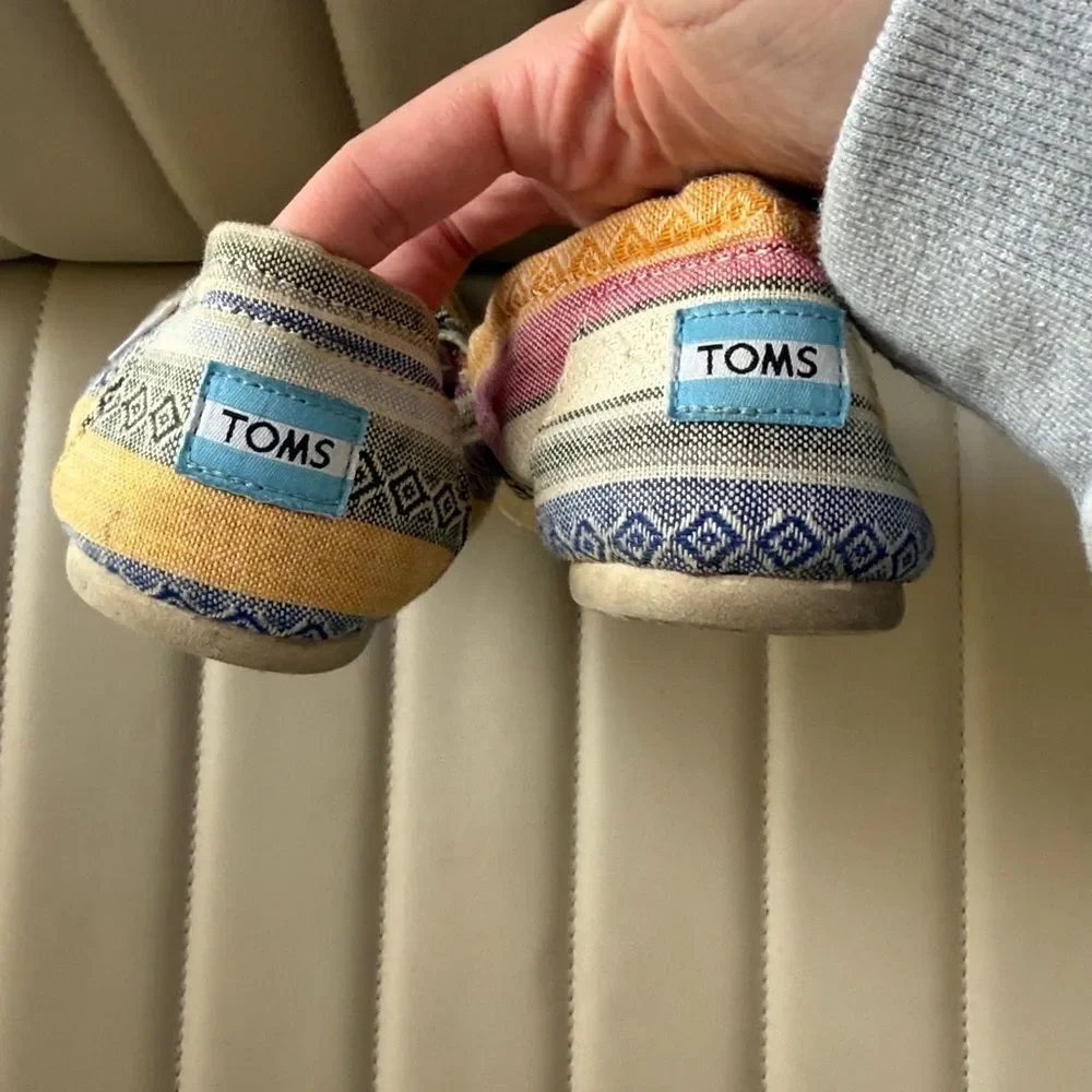 Toms Multicolor Striped Espadrilles Flats Slip On Cozy Aztec Tribal Shoes